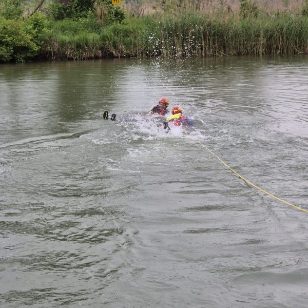 Jugendübung Wasserrettung/ Boot