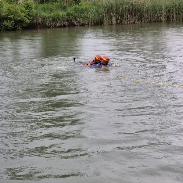 Jugendübung Wasserrettung/ Boot