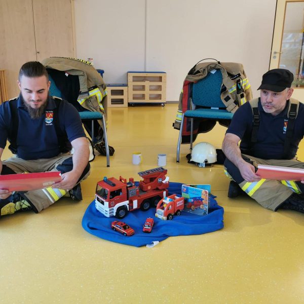 Brandschutzerziehung im Kindergarten am bundesweiten Vorlesetag Brandschutzerziehung im Kindergarten am bundesweiten Vorlesetag